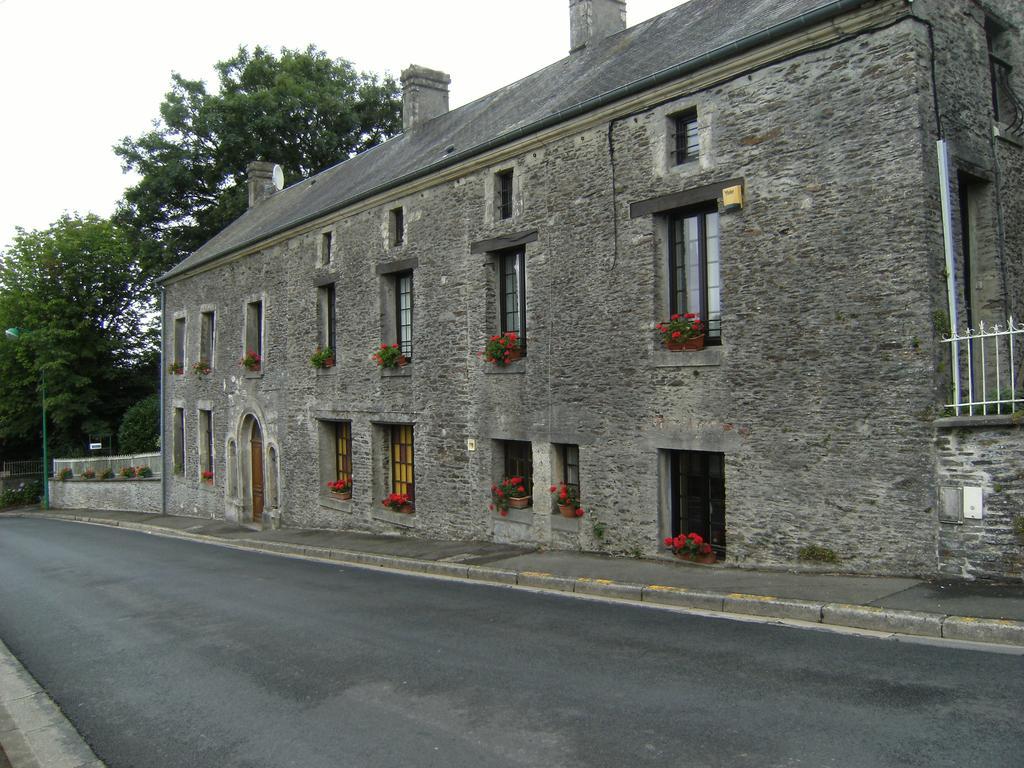 Bed and Breakfast Le Relais Du Mont Chauve Caumont-Sur-Aure Exterior foto