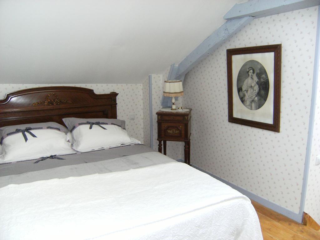 Bed and Breakfast Le Relais Du Mont Chauve Caumont-Sur-Aure Exterior foto